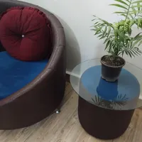 مبل دونفره بدنه چرم روکشاش فوم