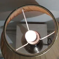 یک عدد آباژور شبخوابی کنارتخت کاملاسالم و شیک|چراغ خواب و آباژور|ری, جوانمرد قصاب|دیوار