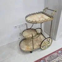 میز کنار سالن