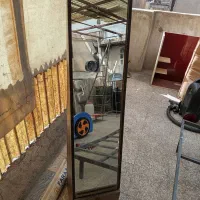 آیینه ایستاده