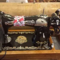 چرخ خیاطی دِلوکس