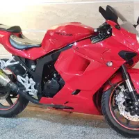 هیوسانگ ۲۵۰ gtr قرمز کم کار