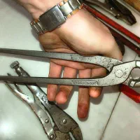 لوله بر و لوله گیر و گازانبر و....|ابزارآلات|قم, انسجام|دیوار