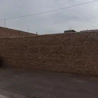 زمین ۱۹۲ متر چهاردیواری آماده ساخت