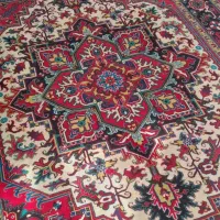 فرش ۶ متری دستبافت هریس تاجری سفید زمینه|فرش|بستان آباد, |دیوار