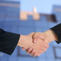 دنبال دوست قدیمیم میگردم