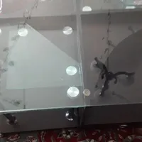 میزجلومبلی شیشه ای عالی شیک بسیارزیبابه فروش میزسد|جاکفشی، کمد، دراور|گلبهار, |دیوار