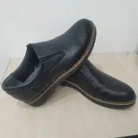 کفش طبیعی با رویه چرم گاوی سایز ۴۳ نو نو