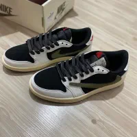 فروش کتونی ویتنام (مستر) عمده و تکی|کیف، کفش، کمربند|رشت, گلسار|دیوار