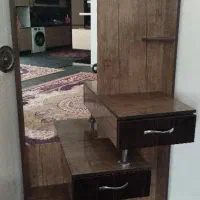 میز آرایشی با آینه تمام قد