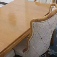 میز نهار خوری ۴ نفره نو به علت جا نداشتن فروشیه