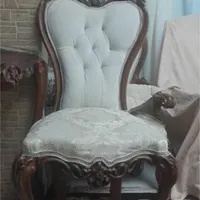 مبل میزبان