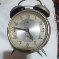 تعداد ساعت المانی رومیزی قدیمی موجود  هست