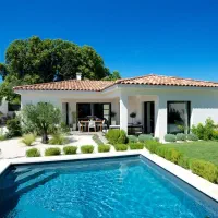 اجاره روزانه هفتگی و ماهانه انواع ویلا