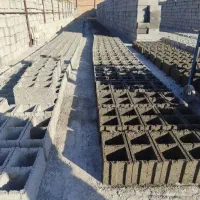 کارگر برای بلوک زنی