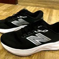 کتونی نیوبالانس|کیف، کفش، کمربند|رشت, سیا اسطلخ|دیوار