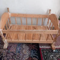 گهواره|تخت و صندلی بچه|شیراز, تندگویان|دیوار