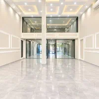 مغازه-قلهک-120-متر-بر-10-ارتفاع-5-5