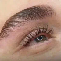 لیفت و کاشت مژه و ابرو با تخفیف تا یک هفته