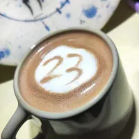 نیاز به یک نیروی خانم در کافه 23