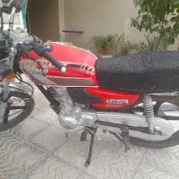 موتور ۱۲۵ زمرد کویر