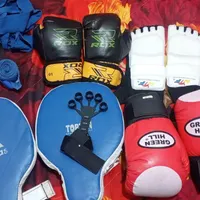 فروش انواع وسایل بوکس و ورزشی و mma قیمت توافقی