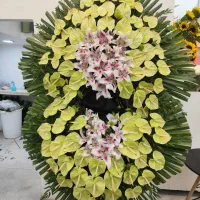 تاجهای گل ترحیم (نمایشگاهی)