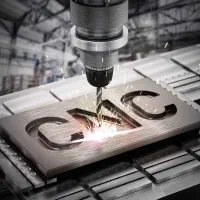 کار در کارگاه فرزکاری cnc