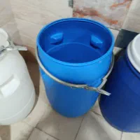 بشکه پلاستیکی سفید و ابی|عمده‌فروشی|بروجن, |دیوار