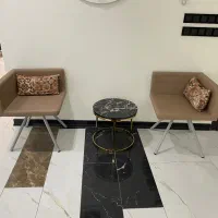 ۲ عدد صندلی کرم شیک