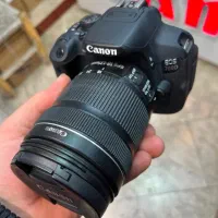 دوربین عکاسی کنون ۷۰۰d با لنز ۵۰ فیکس