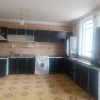 کابینت ها سالم به همراه هود و سینگ ودوتا ویترین .|آب‌چکان و نظم‌دهنده ظروف|همدان, |دیوار