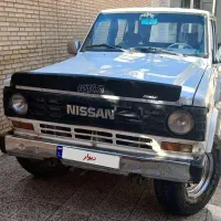 پاترول سفید ۴ در ۶ سیلندر