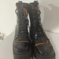 بوت نونو یکبار پوشیدم سایز ۳۷