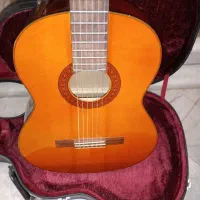 گیتار یاماها سی هفتاد