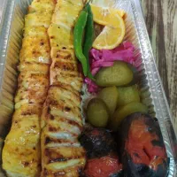 تهیه غذای گیلاس با برنج درجه یک ایرانی و گوشت گرم|خدمات پذیرایی، مراسم|قم, زنبیل آباد|دیوار