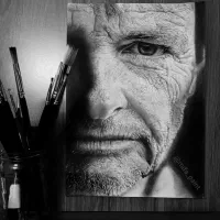 طراحی چهره به سبک هایپررئال ( سیاه قلم )