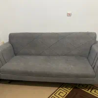 یک عدد مبل ۳ نفره راحتی