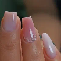 آموزش اقتصادی کاشت ناخن