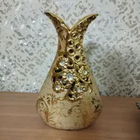 گلدان نگین دار