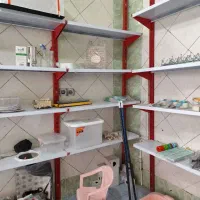 قفسه فروشگاهی قرمز و سفید در حد|فروشگاه و مغازه|ماهدشت, |دیوار