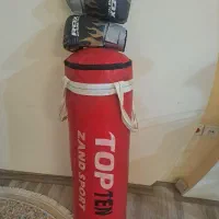 کیسه بوکس ودستکش