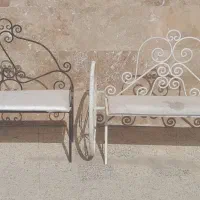 دو عدد صندلی فلزی با قیمت مناسب هر دو با هم ۴ تومن