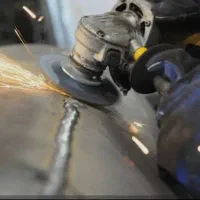 استخدام نیروی سنگ زن وفرچه زن(نیروی فنی)