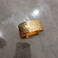 یک عدد دستبند طلا ب 12گرم و 230 سوت