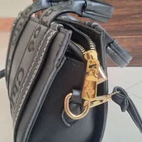 کیف|کیف، کفش، کمربند|بابل, |دیوار