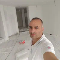 شاگرد کاشیکاری