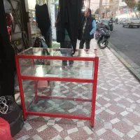 ویترین شیشه ای چرخ دار 90در 50