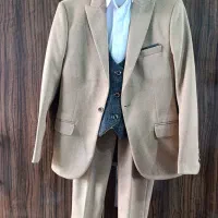 کت و شلوار و پیراهن