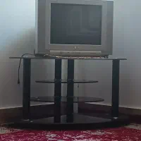 تلوزیون و میز تلوزیون